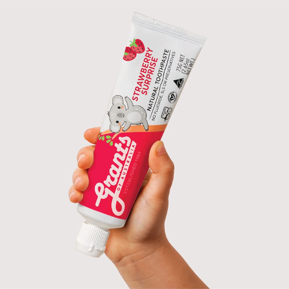 Kem đánh răng thảo dược Strawberry Surprise (hương dâu) cho trẻ 2 tuổi