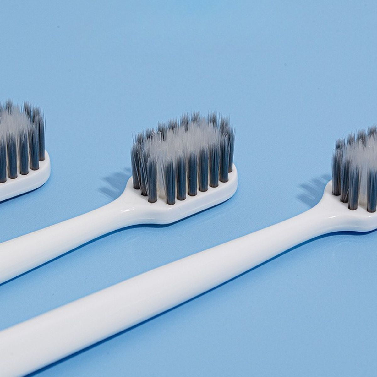 Set 3 Bàn Chải Đánh Răng Lông Mềm CHENKE Cho Người Lớn - Chống Trượt, Tích Hợp Chải Lưỡi Mã 8035