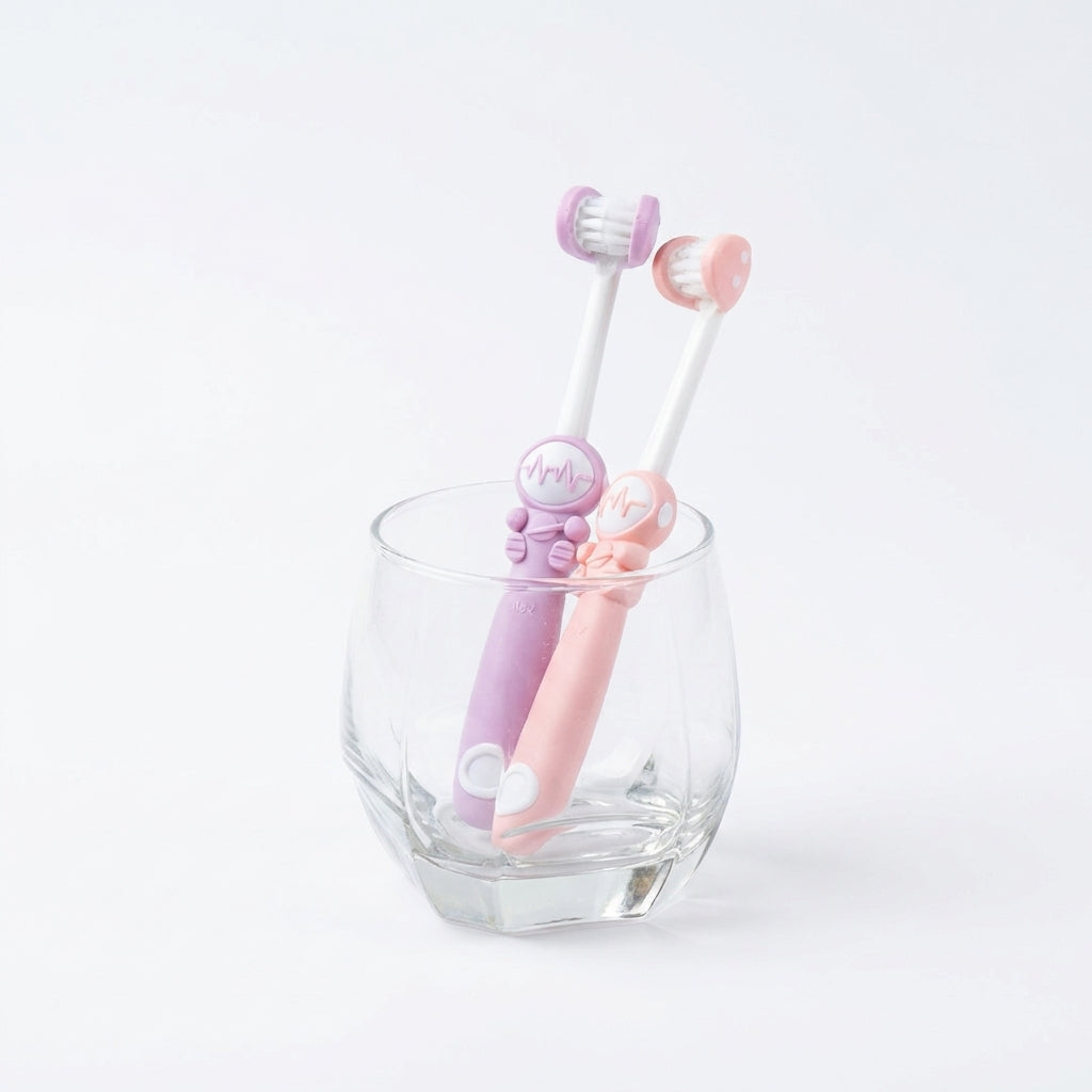 Set 2 Bàn Chải Đánh Răng Trẻ Em 3D OralGos D8038 – Cho Bé 5-12 Tuổi